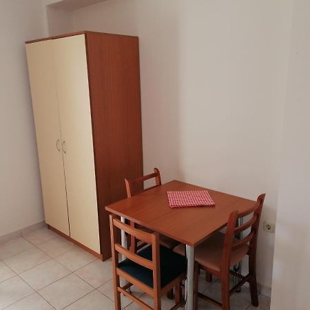 Apartments Vili Betina Betina  Exterior foto