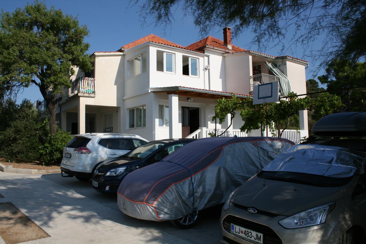 Apartments Vili Betina Betina  Exterior foto